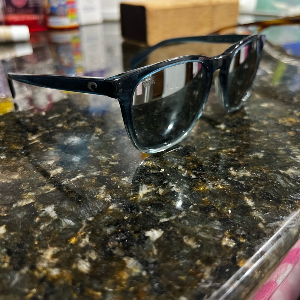 Costa Wearable Glasses with Blue sullivan black mirror lenses - Picture 3 of 9